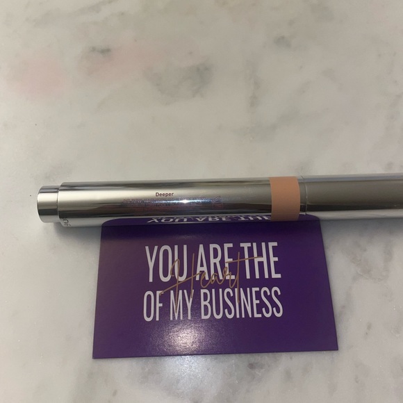 🆕💋MALLY *CIRCLE OF LIGHT FACE Brightener ~ DEEPER~UNBOX SEALED💕💚💕 - Picture 2 of 3